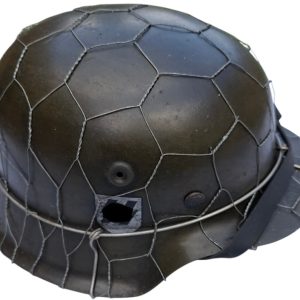 Casque grillagé SS